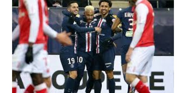 Paris Saint-Germain celowo wprowadza Ndombélé